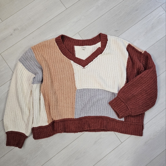 POL Plush Soft Chennile Color block Sweater V -neck - Picture 8 of 10